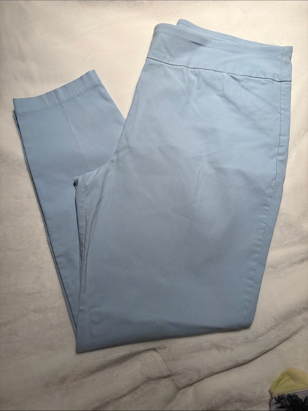 Versona Light Blue Cropped Pull-On Pants